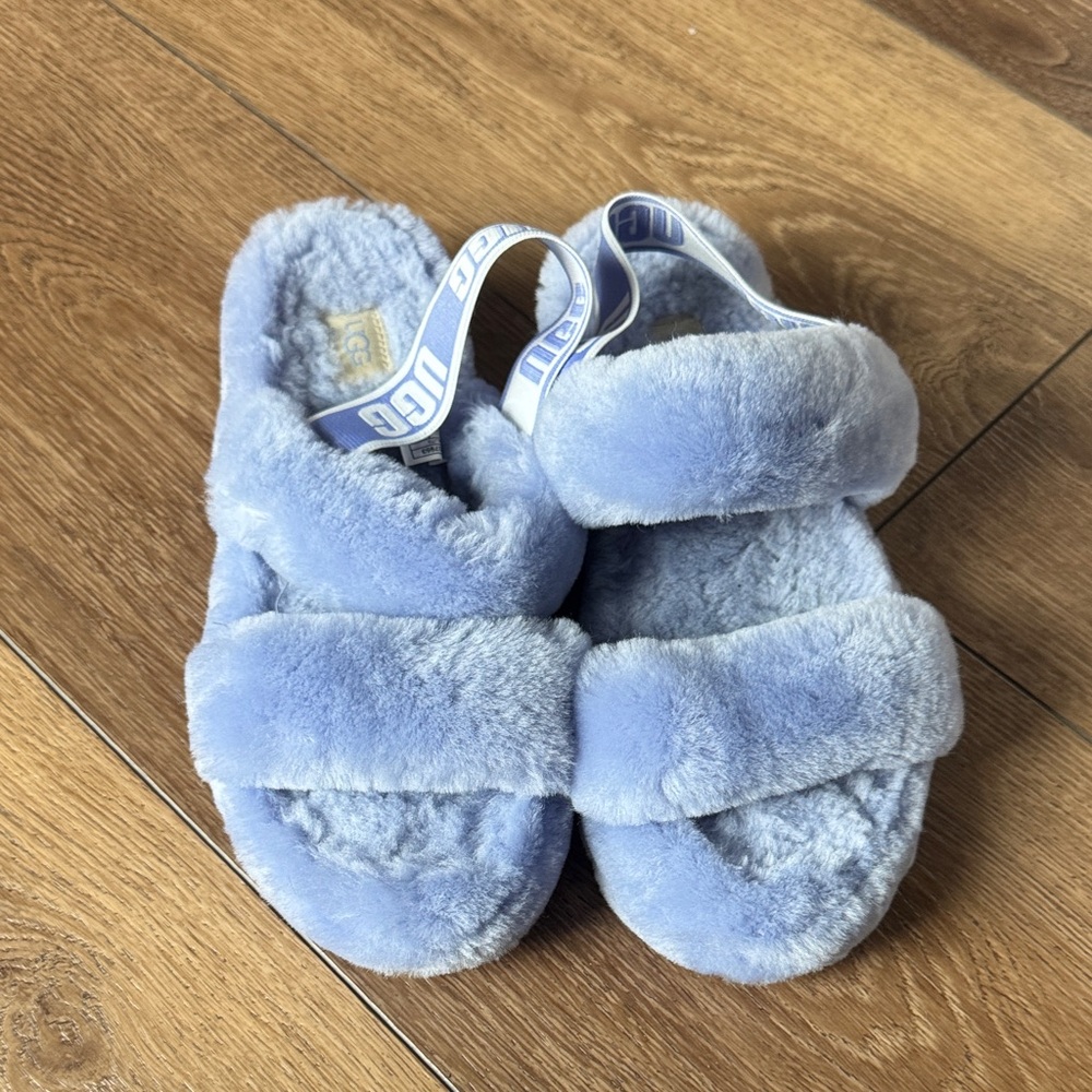 UGG Shearling Sandals Size 9, Periwinkle Lilac/Light Blue